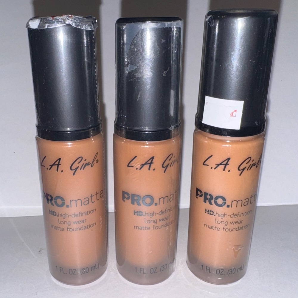 x3 GOLDEN BRONZE GLM680 ~ LA GIRL Pro MATTE High Definition Foundation ~ Sealed!